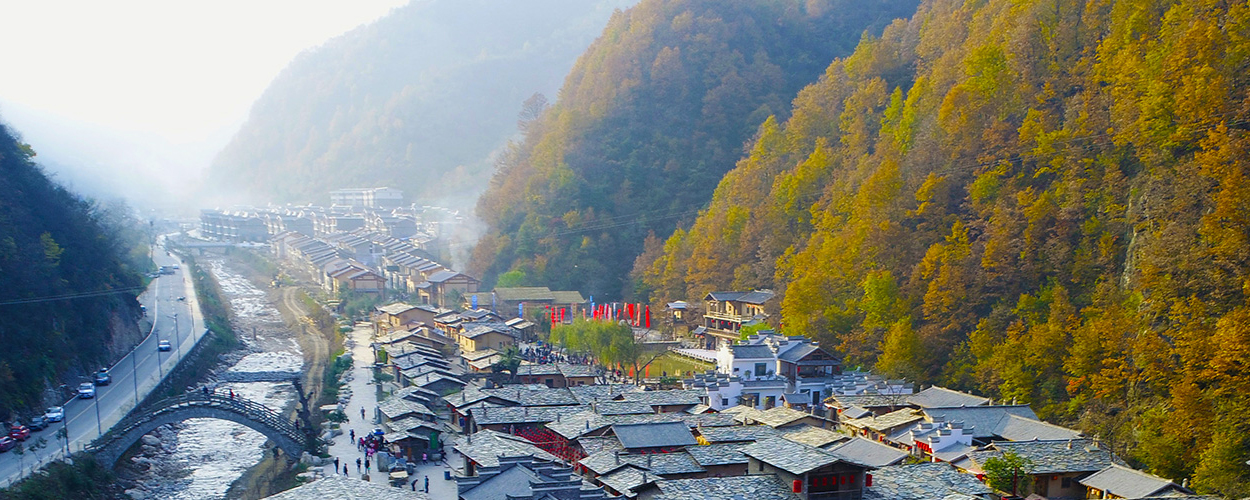 柞水牛背梁终南山寨拓展基地